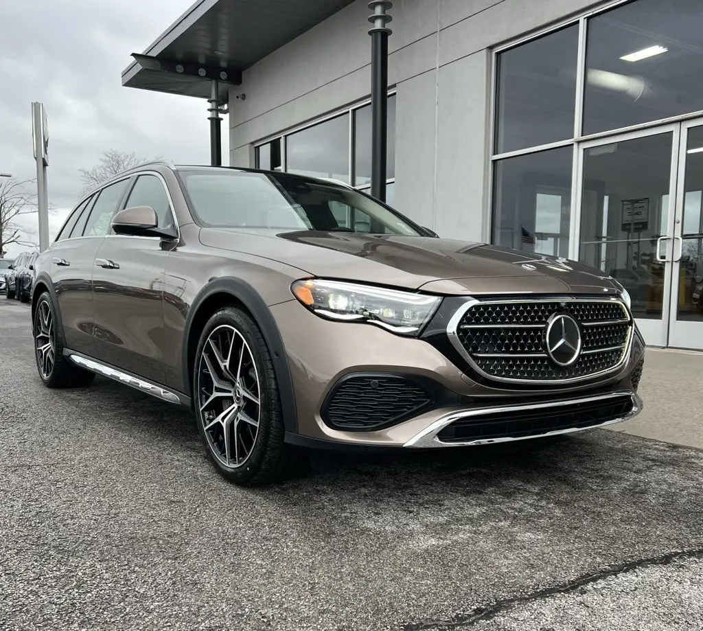2026 Mercedes-Benz E-Class E450 All-Terrain's photo