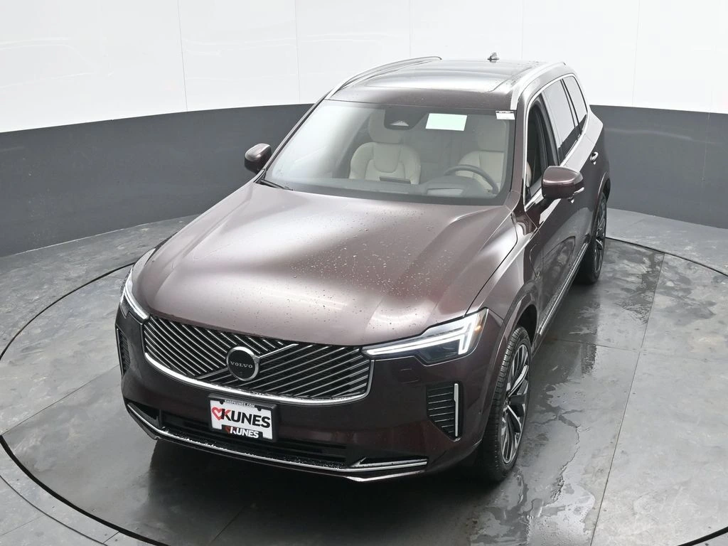 2026 Volvo - image 34