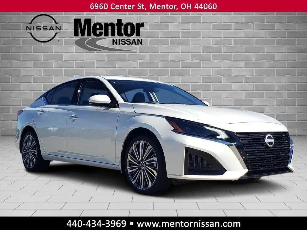 2025 Nissan Altima SL's photo