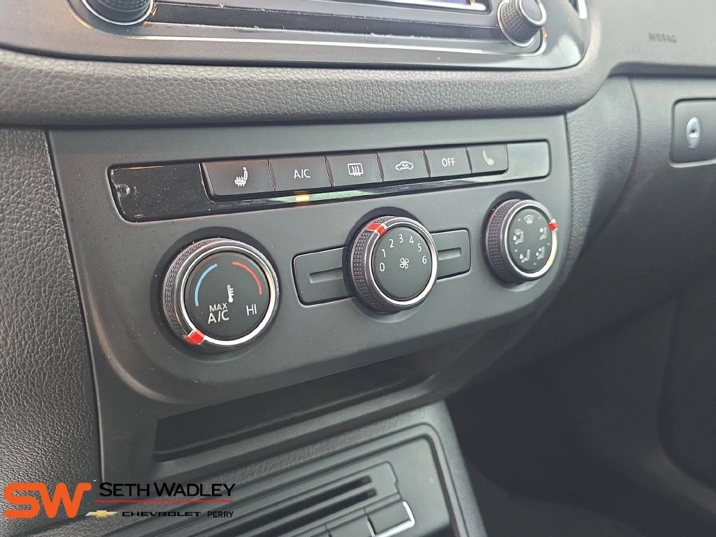 2016 Volkswagen Tiguan SE - Photo 23