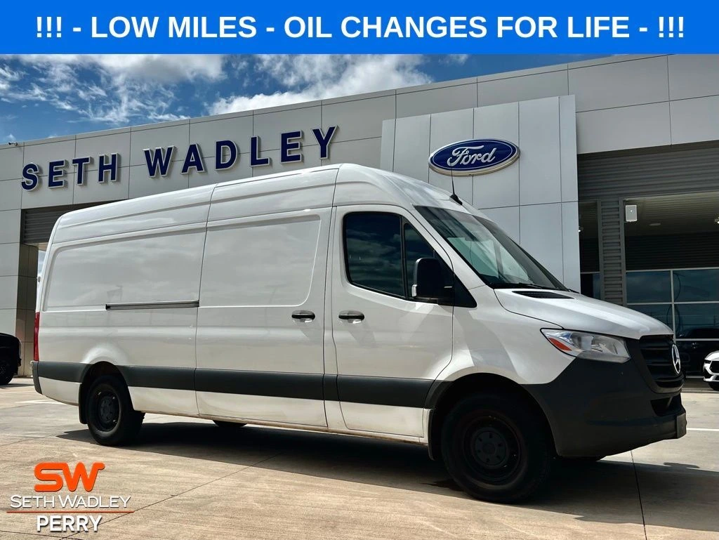 2024 Mercedes-Benz Sprinter Cargo Van Base's photo