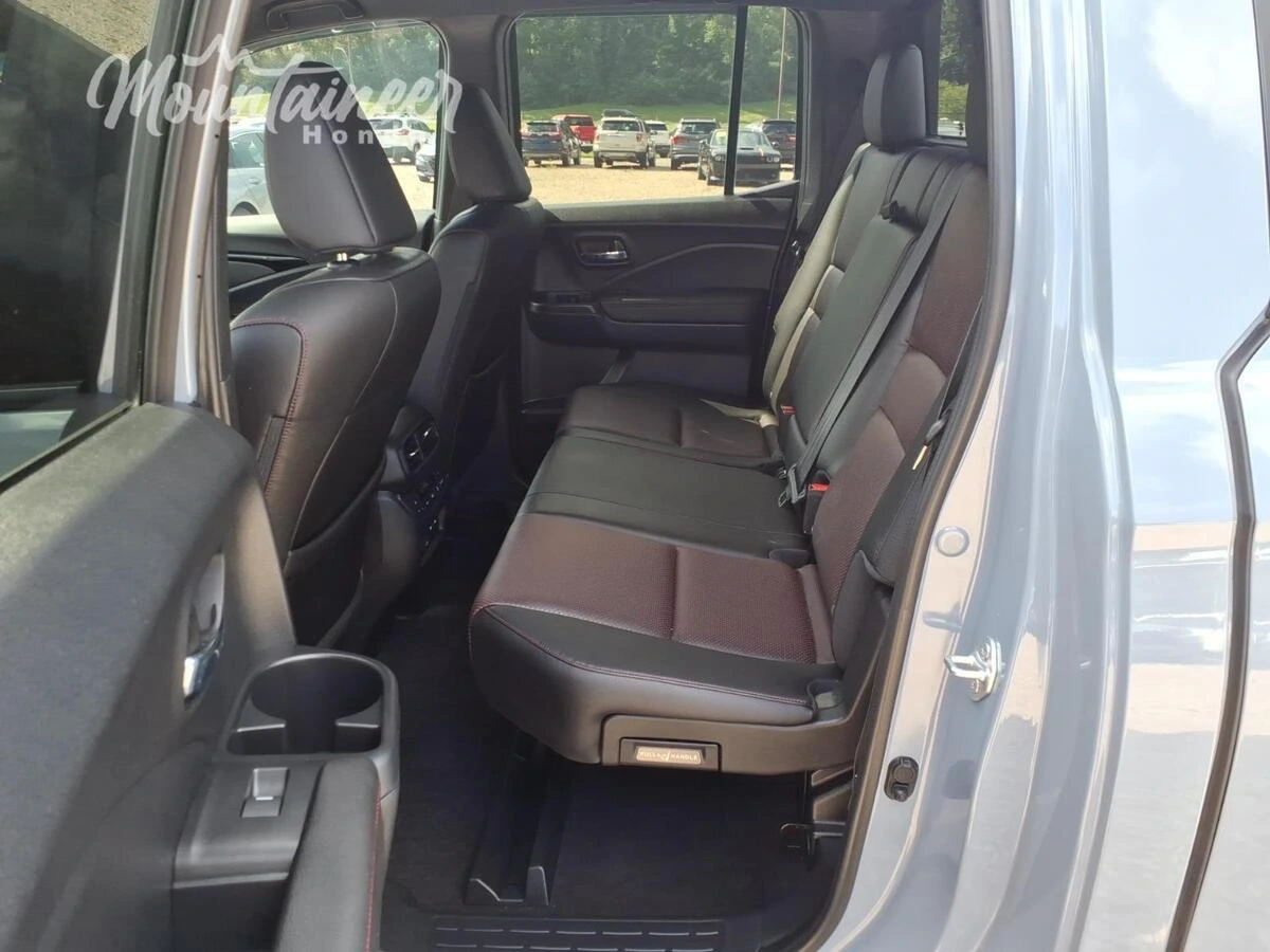 2024 Honda Ridgeline Black Edition - Photo 16