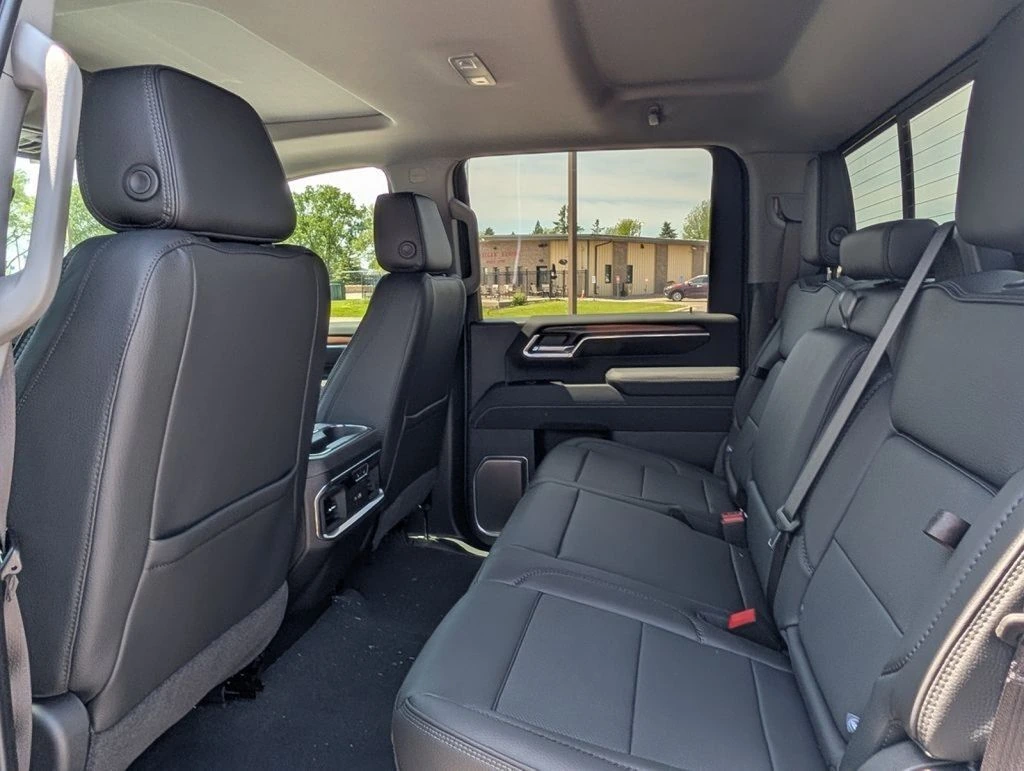 2026 GMC Sierra 3500HD Denali - Photo 31