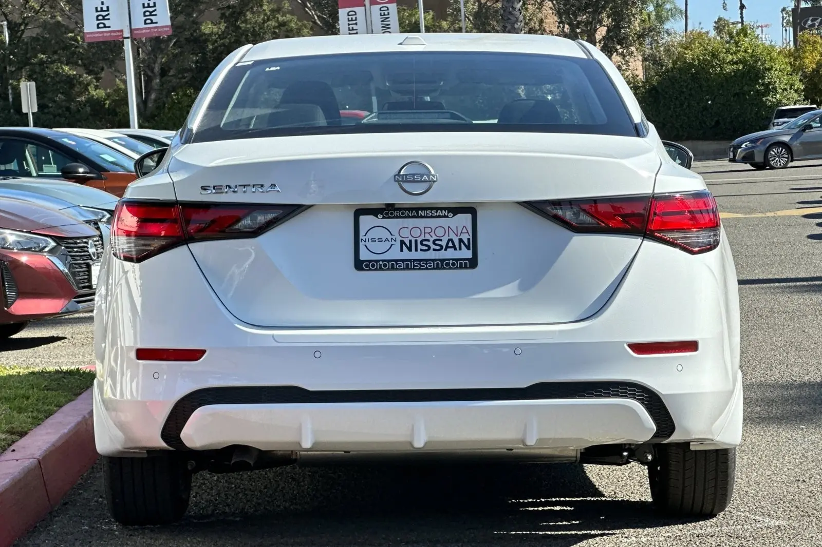 2025 Nissan Sentra SV photo 4