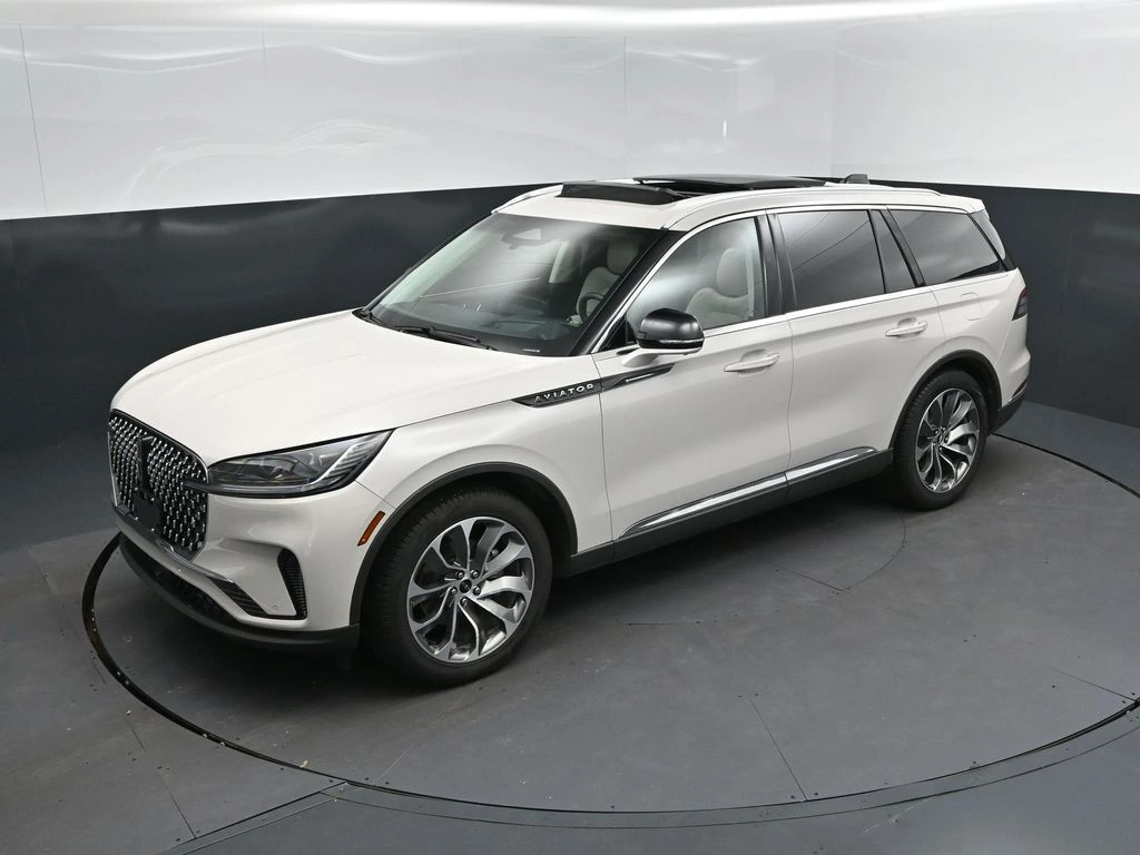 2025 Lincoln Aviator Reserve RWD's photo