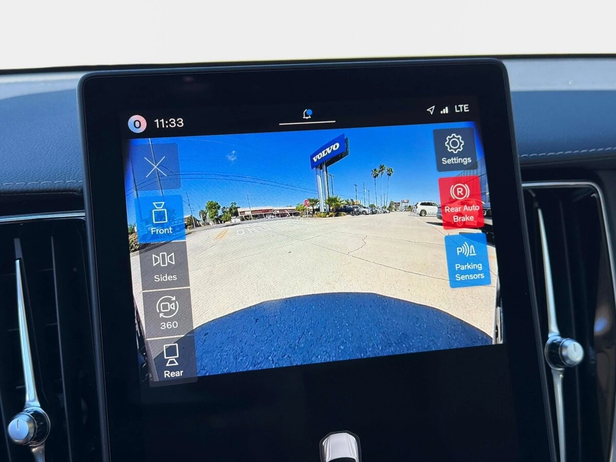 2026 Volvo - image 22