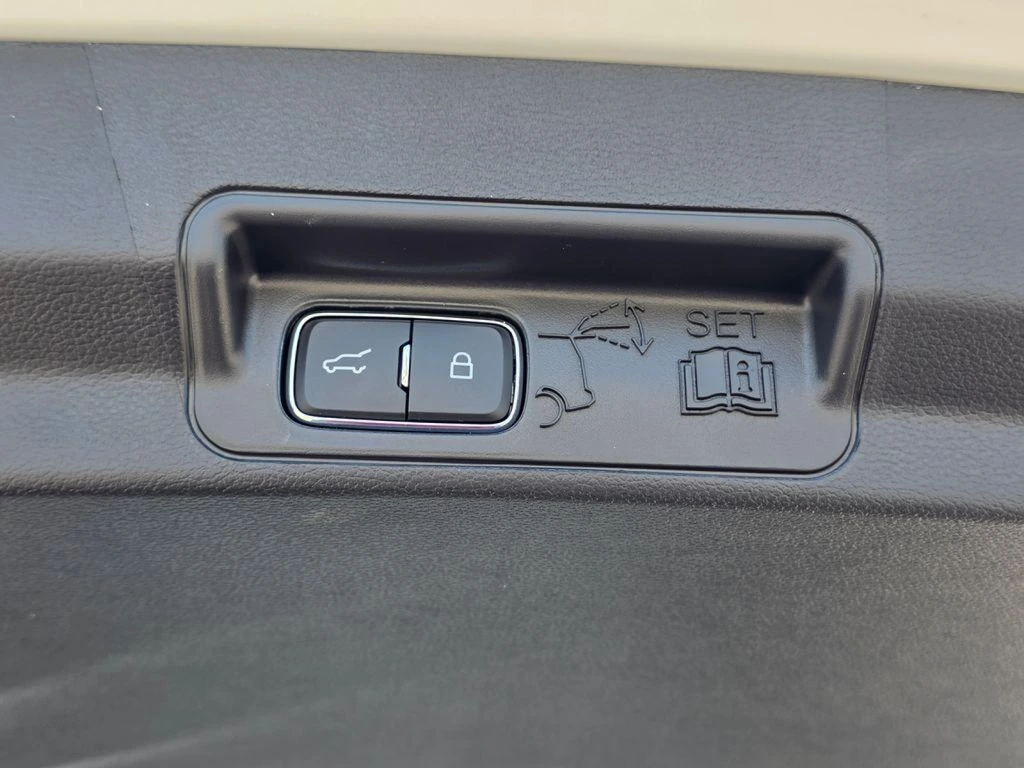 2025 Ford Explorer Active - Photo 26