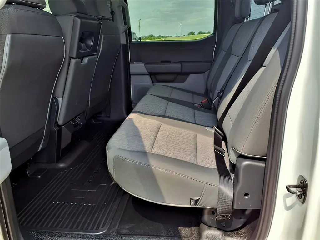 2026 Ford F-350 photo 17