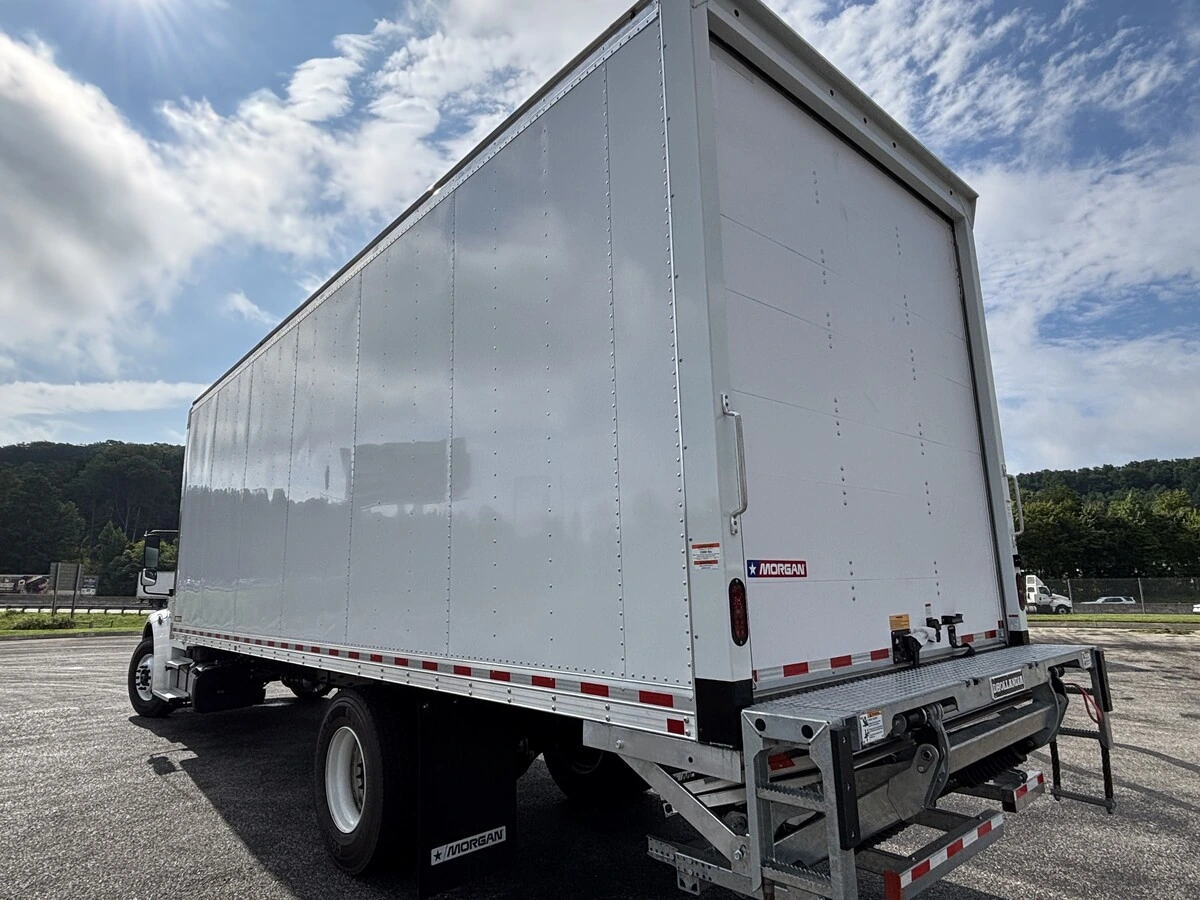 2026 Freightliner M2 106 — photo 3