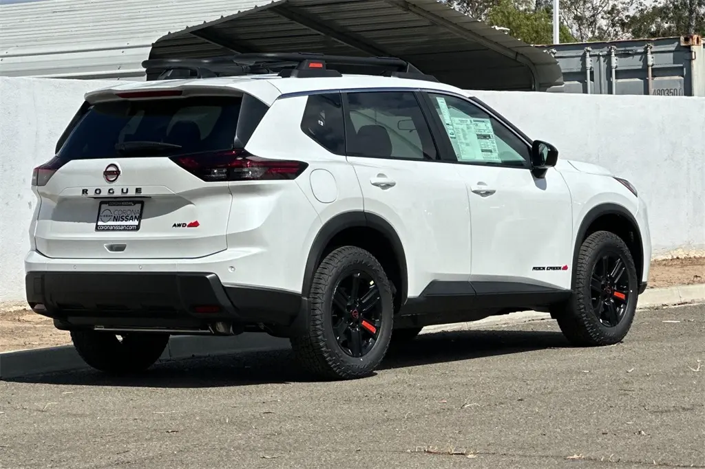 2026 Nissan Rogue SV photo 2