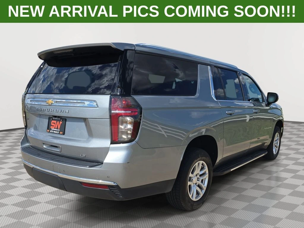2024 Chevrolet Suburban LT - Photo 7