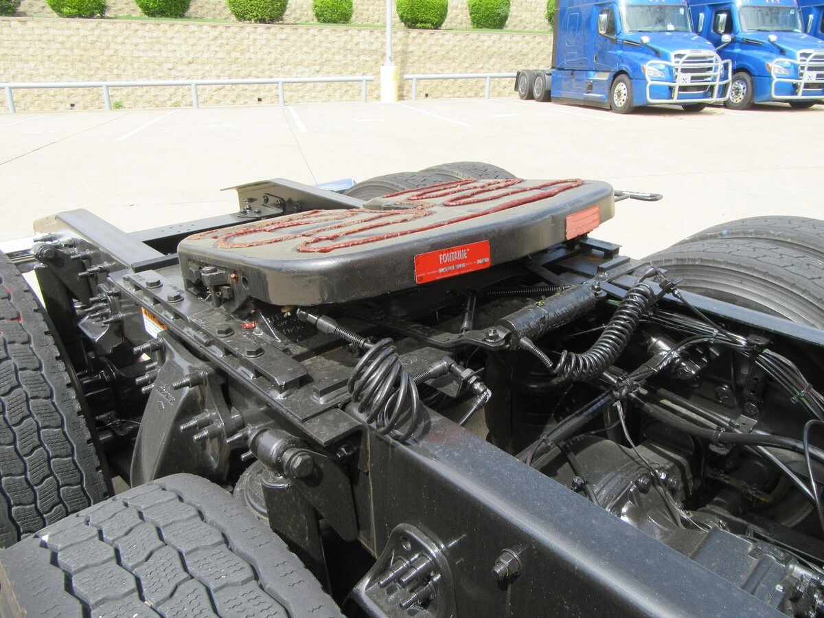 2022 Freightliner Cascadia - image 17