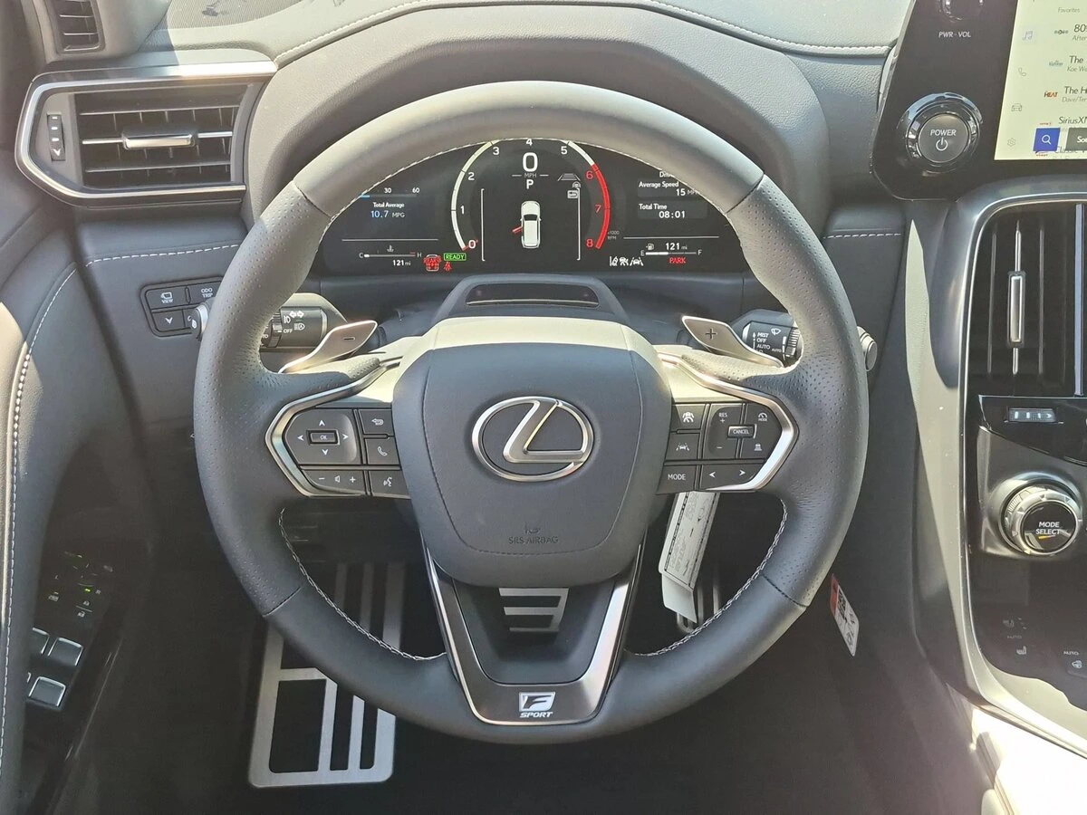 2026 Lexus LX 700h F-Sport - Photo 15