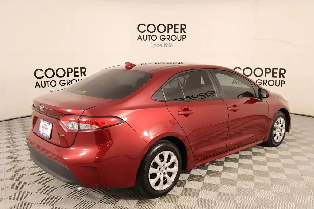 2024 Toyota Corolla LE photo 19