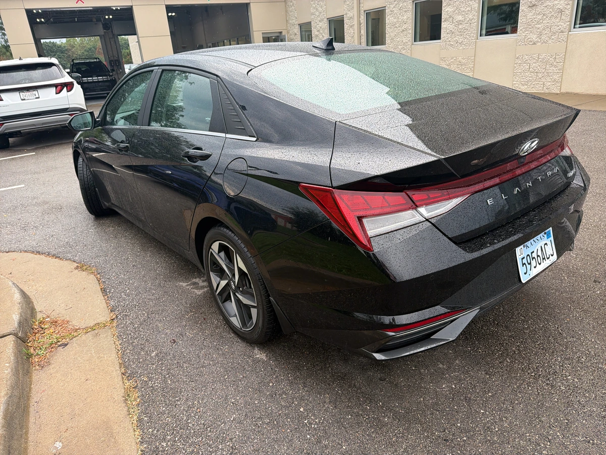 Used 2023 Hyundai Elantra Limited with VIN KMHLP4AG3PU407482 for sale in Kansas City