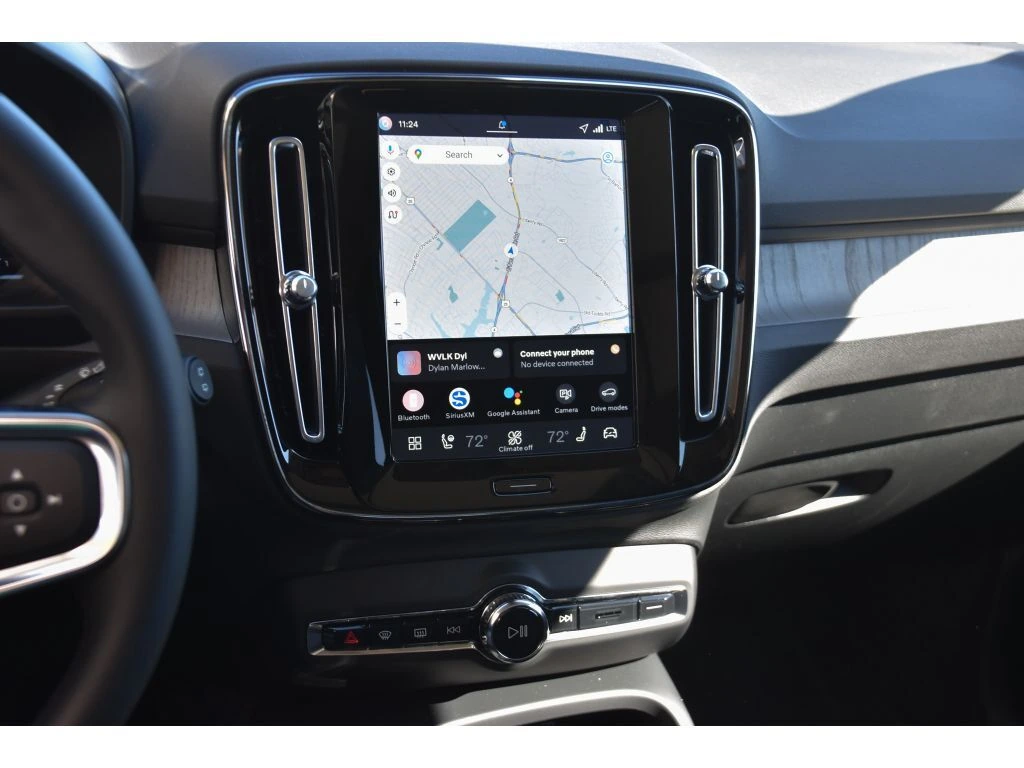 2026 Volvo - image 18