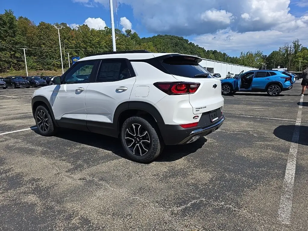 2026 Chevrolet Trailblazer ACTIV photo 2