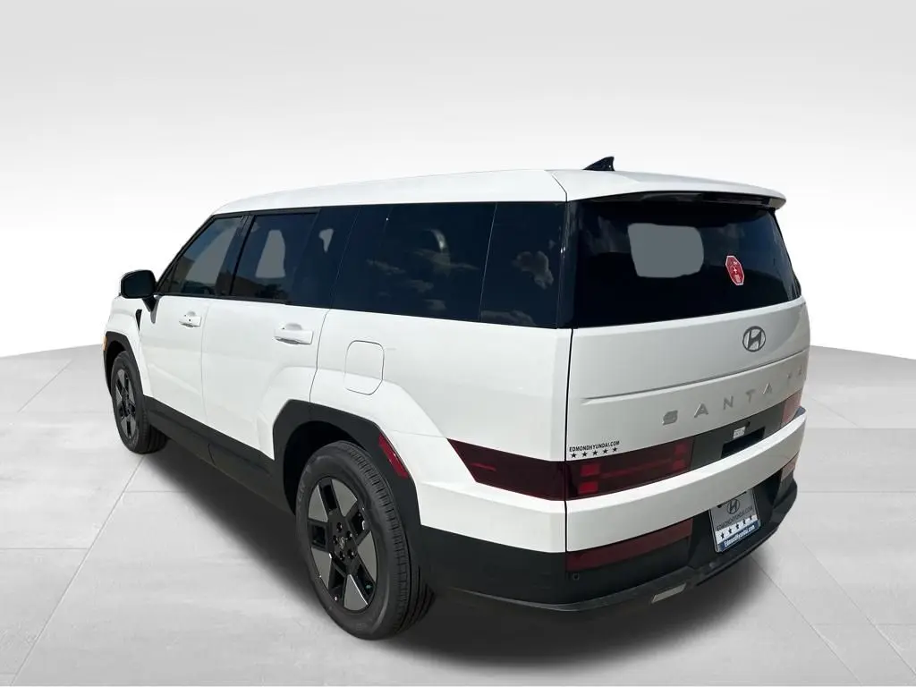 2026 Hyundai Santa Fe SE photo 5