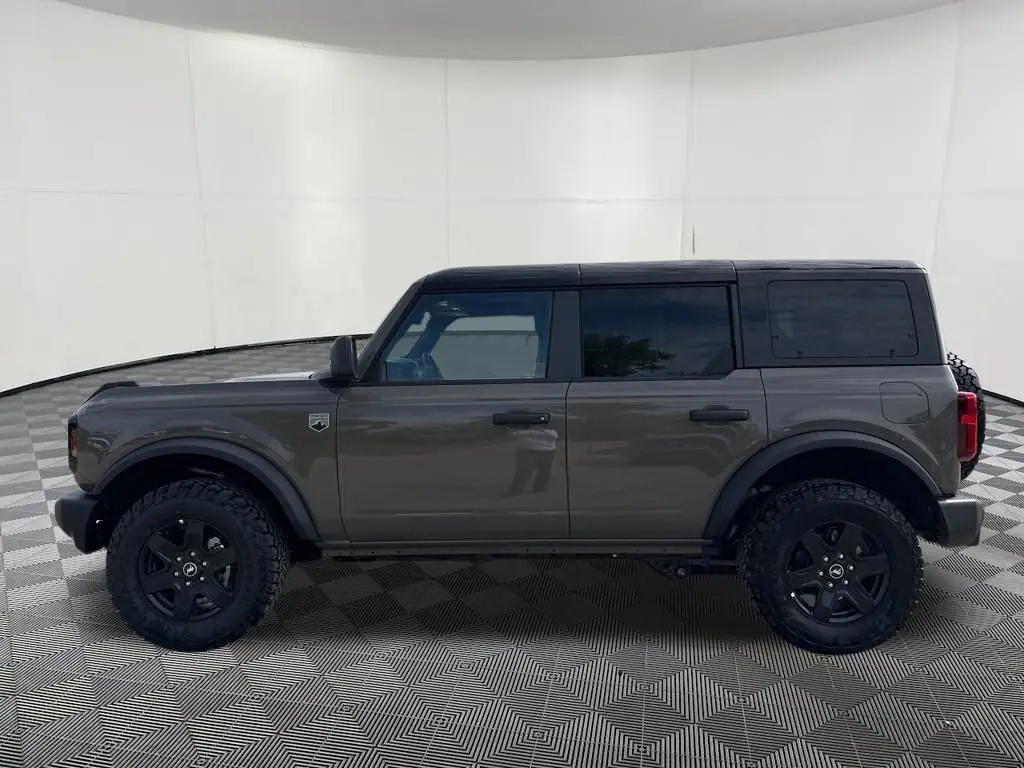 2025 Ford Bronco Big Bend photo 6