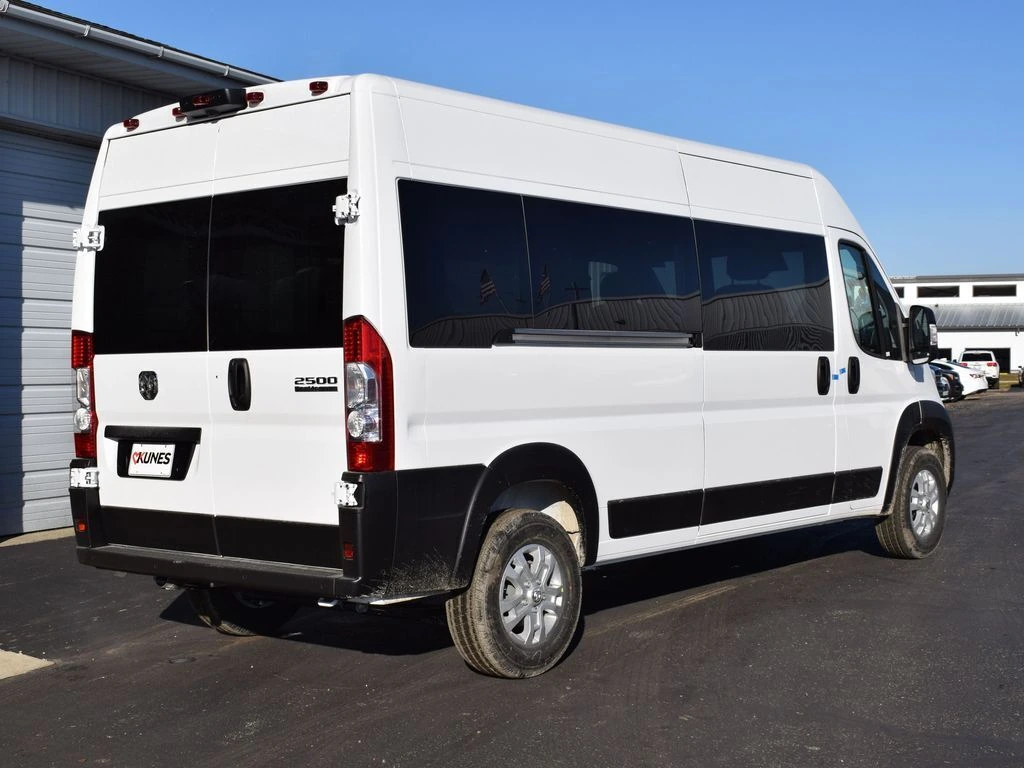 2024 RAM ProMaster Window Van Base - Photo 6