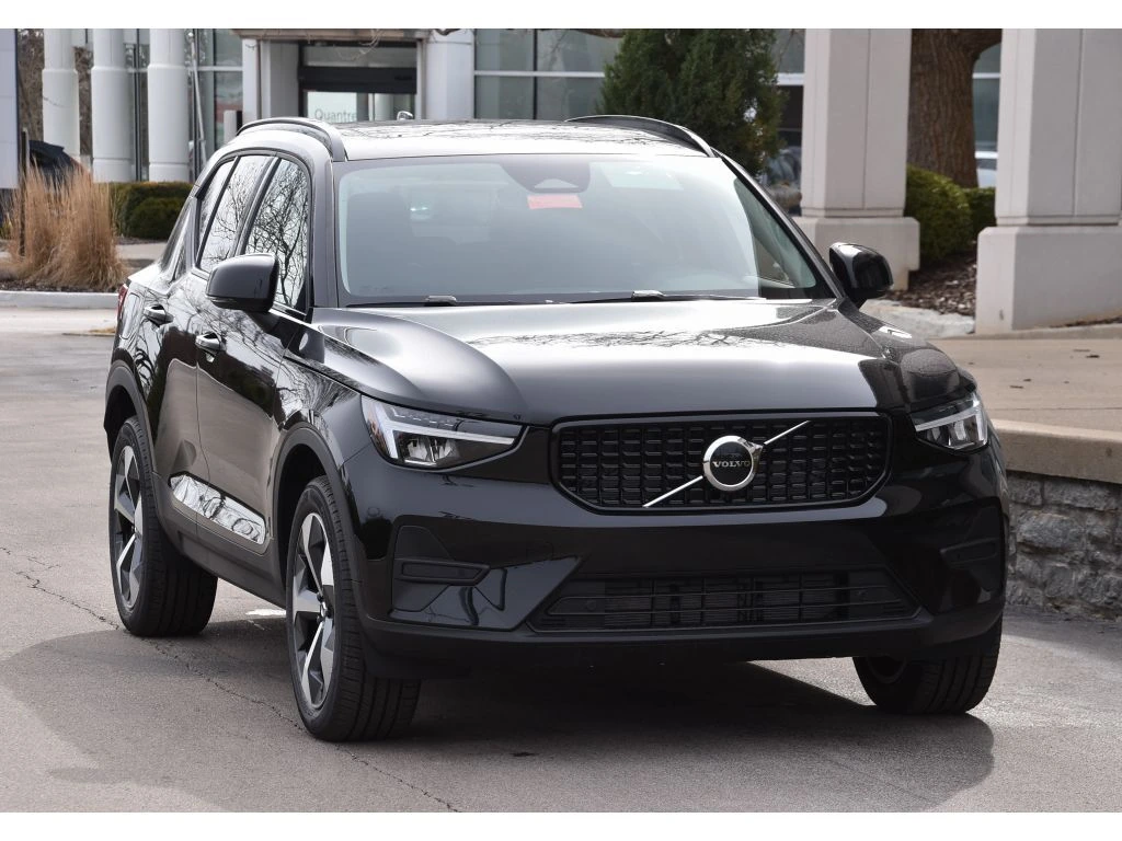 2026 Volvo - image 2