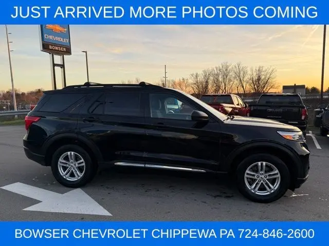 2023 Ford Explorer XLT photo 2
