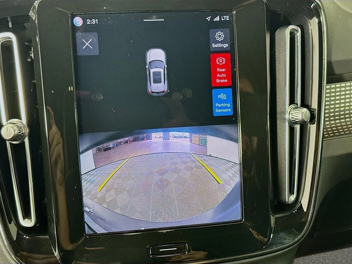 2023 Volvo - image 17