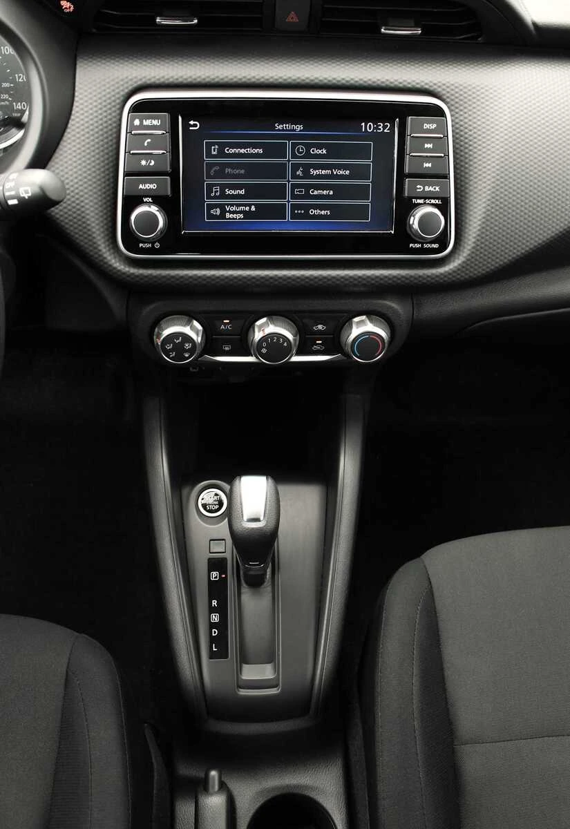 2025 Nissan KICKS PLAY Base - Photo 31