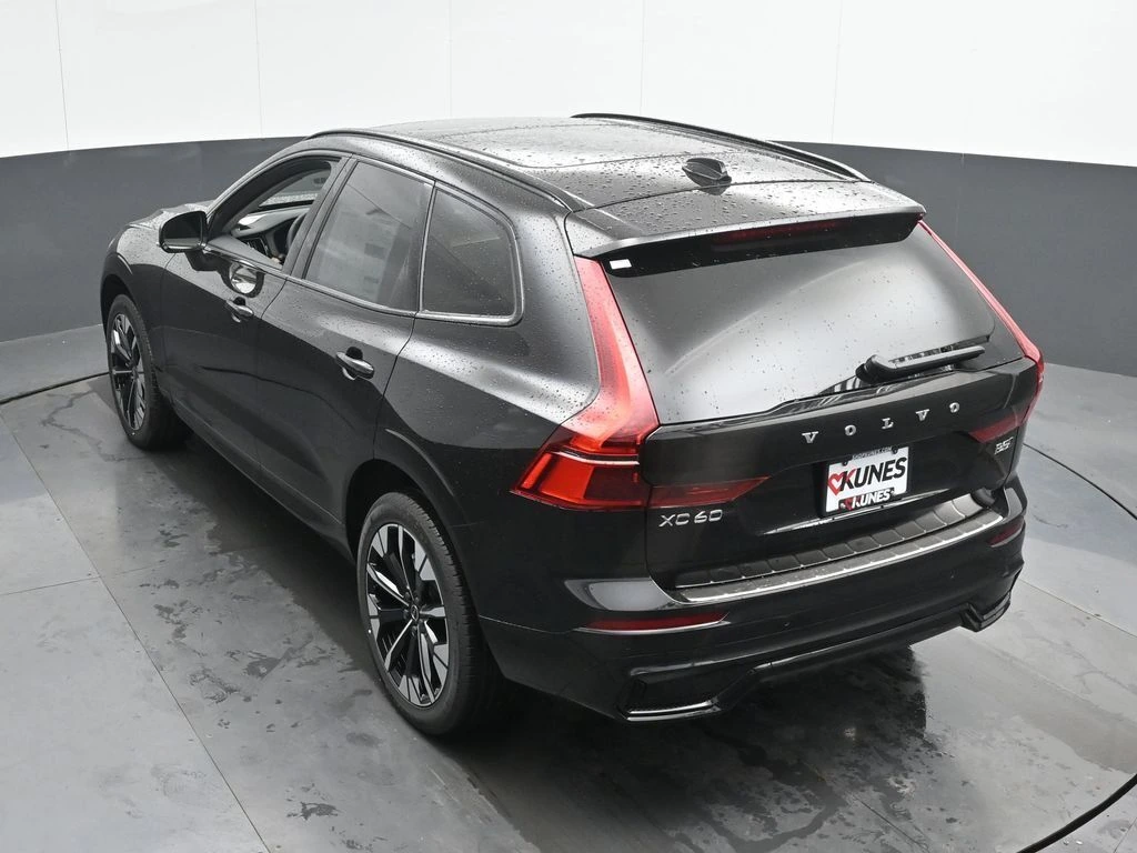 2026 Volvo XC60 Plus - Photo 37