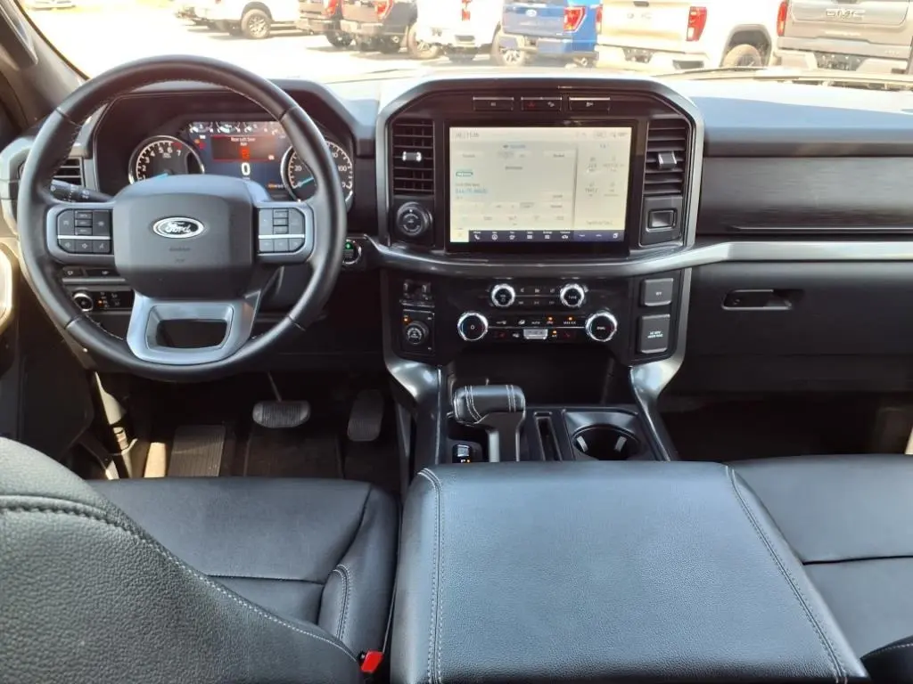 2023 Ford F-150 XLT photo 17