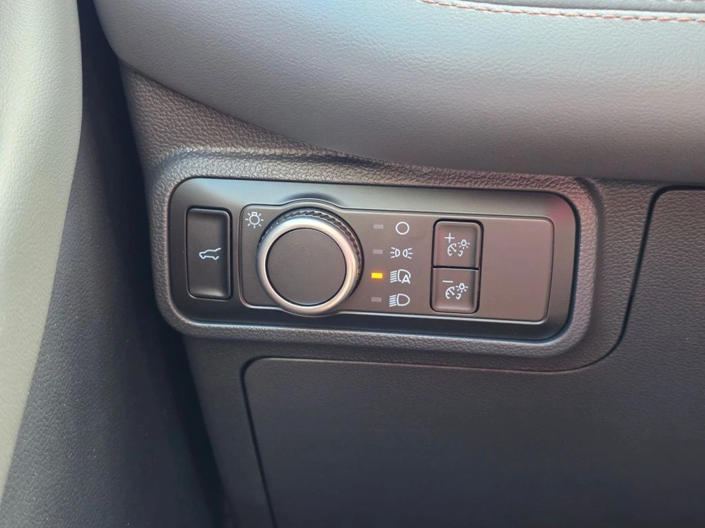 2025 Ford Explorer Active - Photo 37