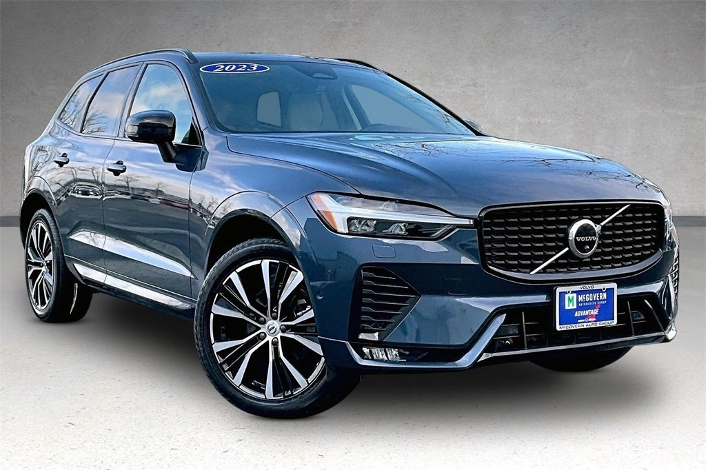 2023 Volvo - image 3