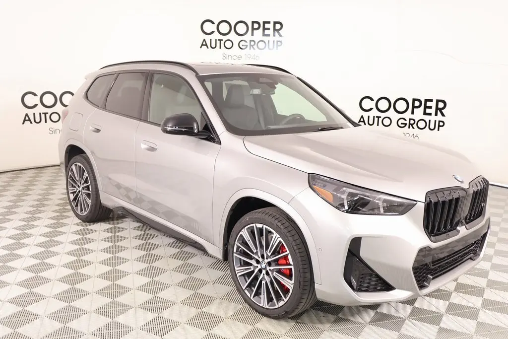 2026 BMW X1 28i's photo