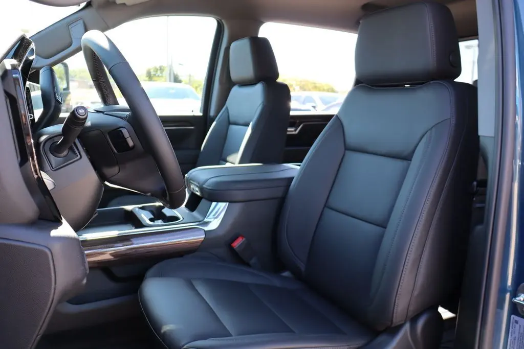 2026 Chevrolet Silverado LT photo 13