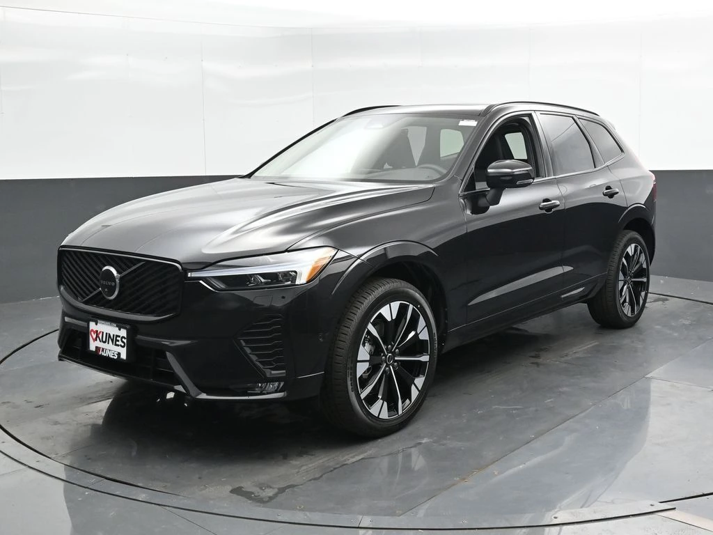 2026 Volvo XC60 Plus - Photo 6