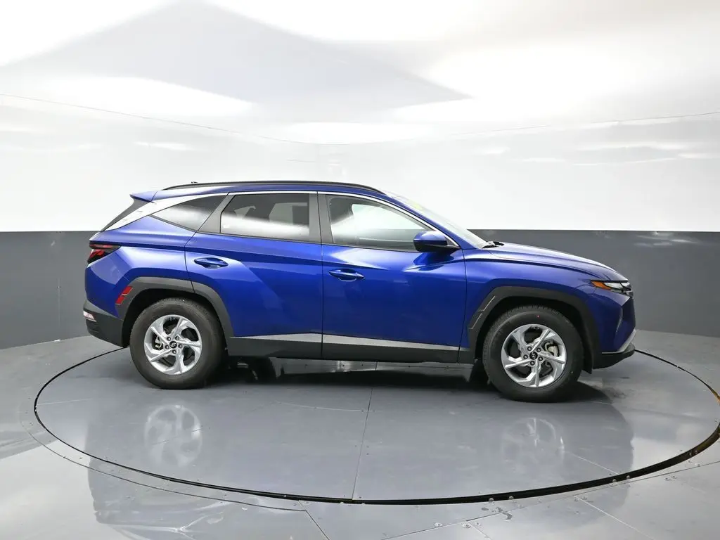 2024 Hyundai Tucson SEL photo 2