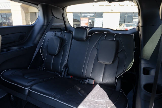 2026 Chrysler Pacifica Limited - Photo 14