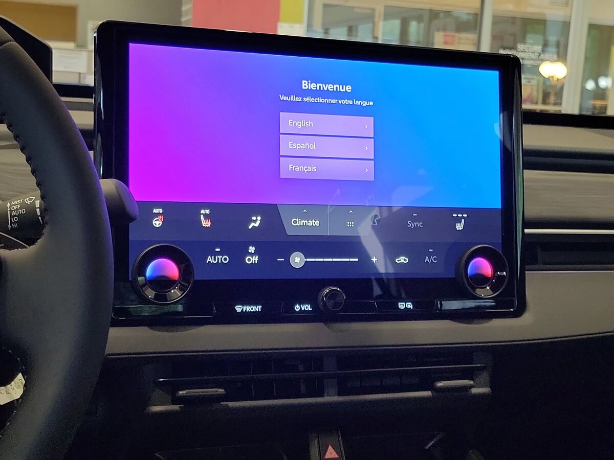 2026 Toyota C-HR SE - Photo 9