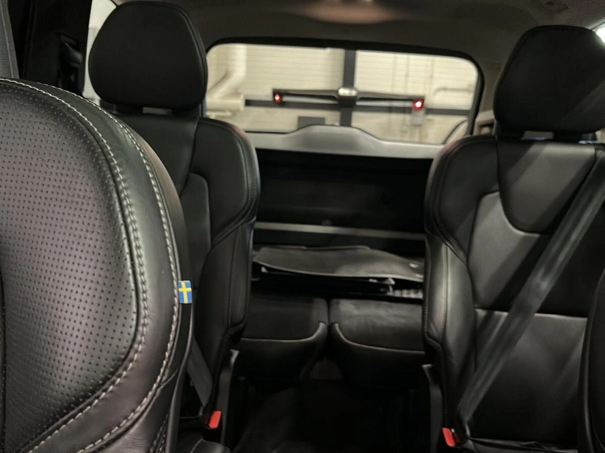 2021 Volvo - image 29