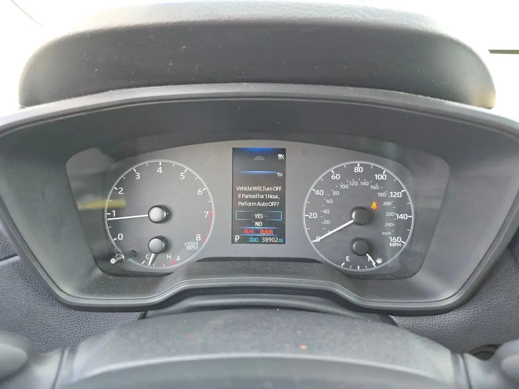 2024 Toyota Corolla Cross LE photo 25