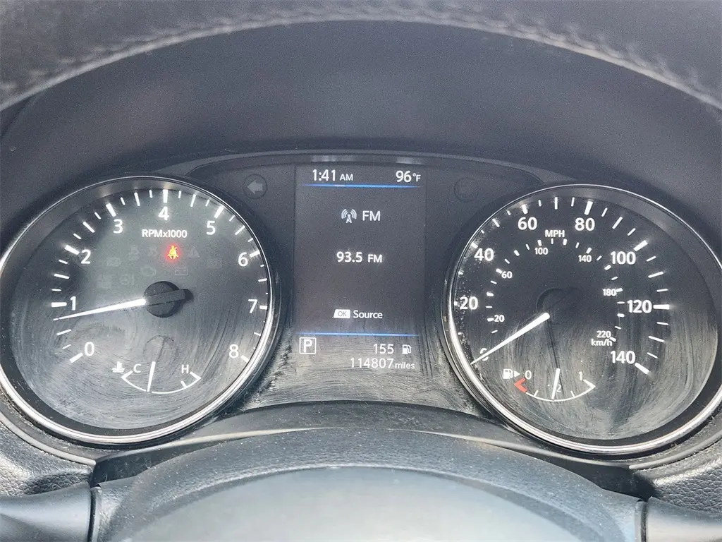 2019 Nissan Rogue SV photo 8