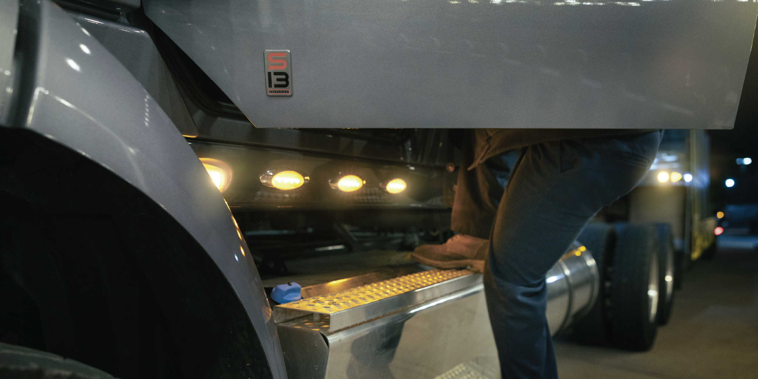 Grey International HX equipped with the International S13 Integrated Powertrain