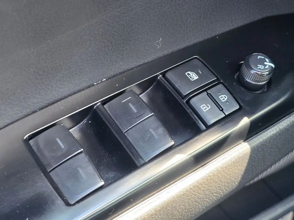 2025 Toyota Camry LE photo 23
