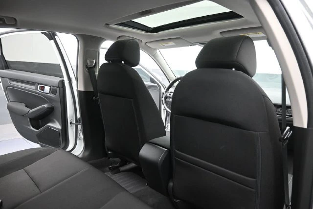 2024 Honda Civic EX - Photo 12