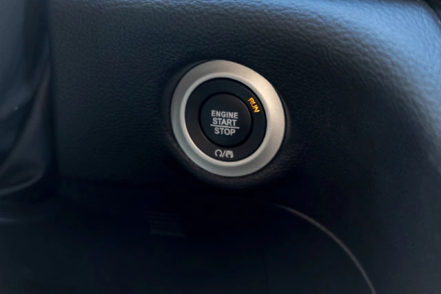 2026 Chrysler Pacifica Limited - Photo 8
