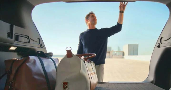 INTERIOR: SEATING, CARGO & COMFORT