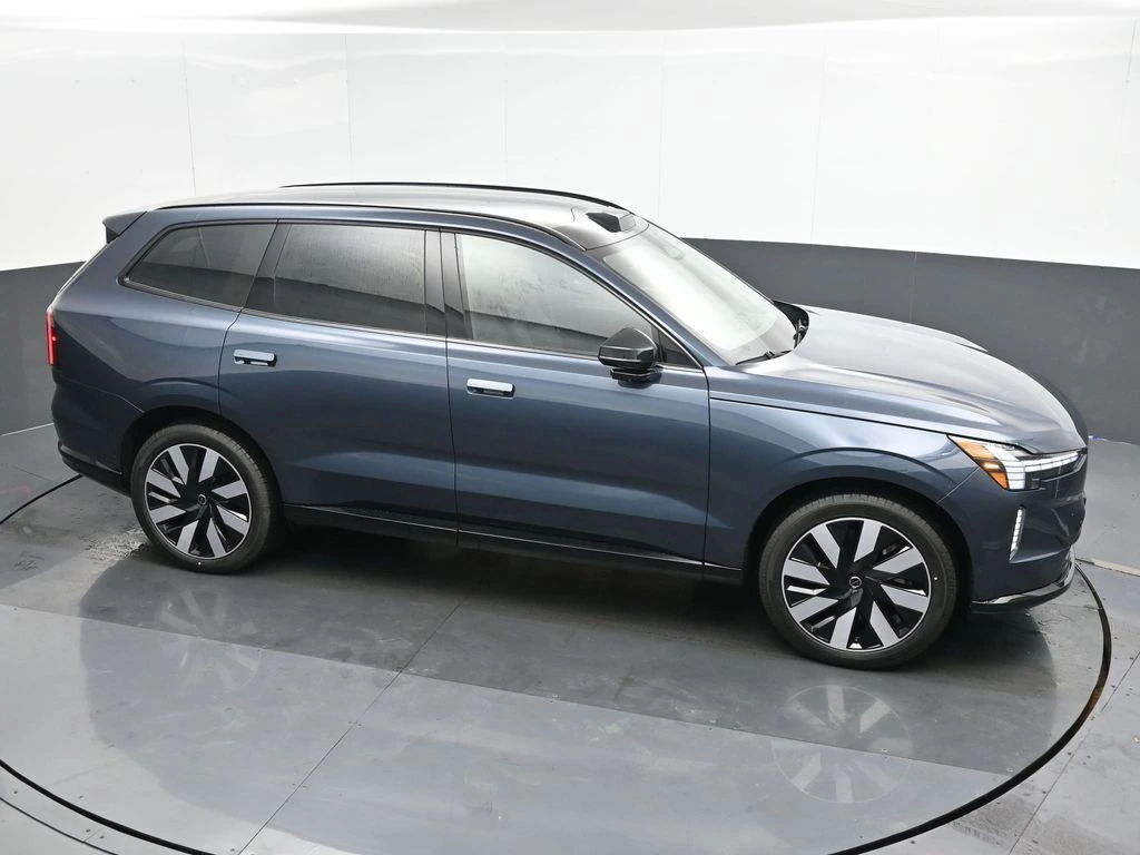 2025 Volvo EX90 Ultra - Photo 26