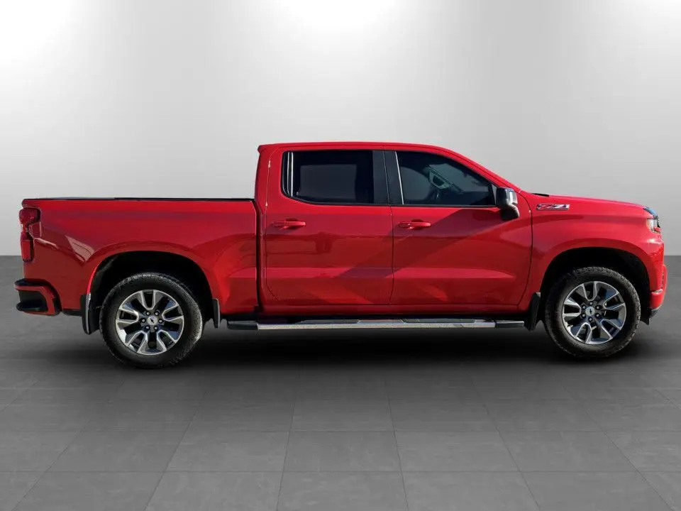 2020 Chevrolet Silverado 1500 RST photo 3
