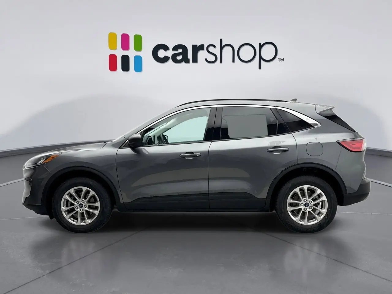 2022 Ford Escape SE photo 2
