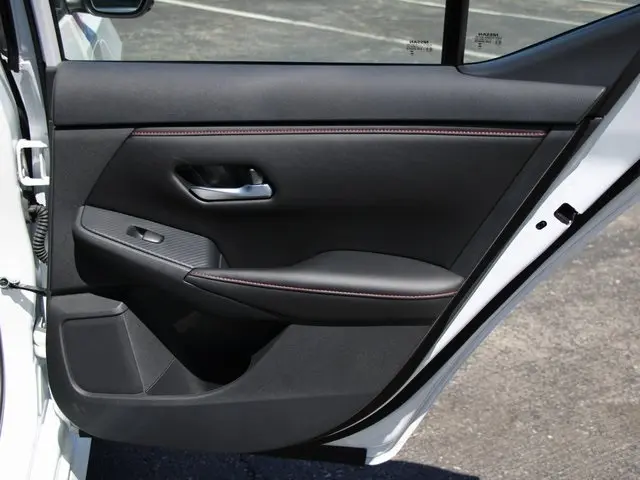 2024 Nissan Sentra SR Premium photo 30